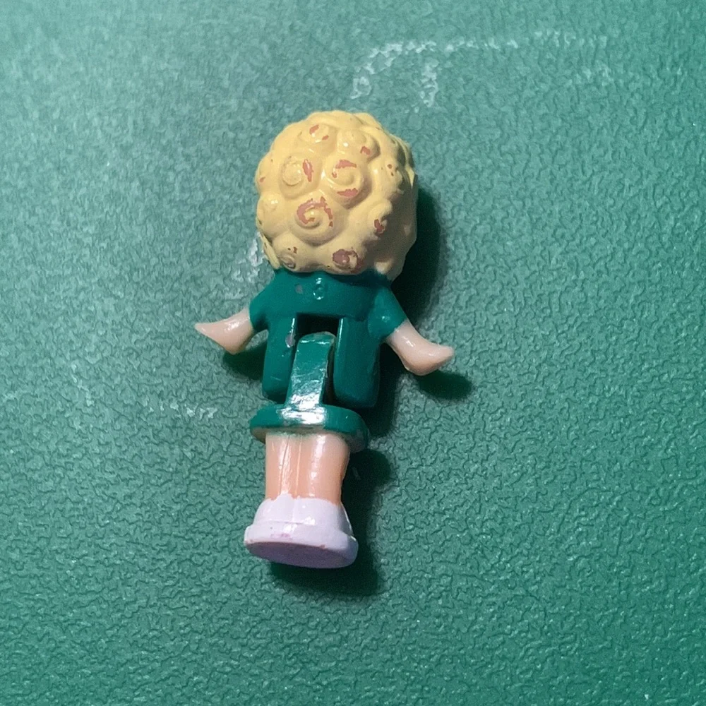 Vintage Polly Pocket Toy Doll Unknown Replacement Figure - Picture 2 of 3